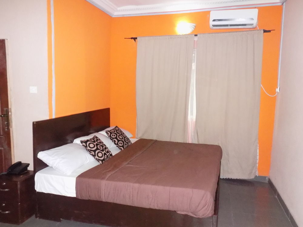 Posh Hotel And Suites Ikeja Ngoại thất bức ảnh