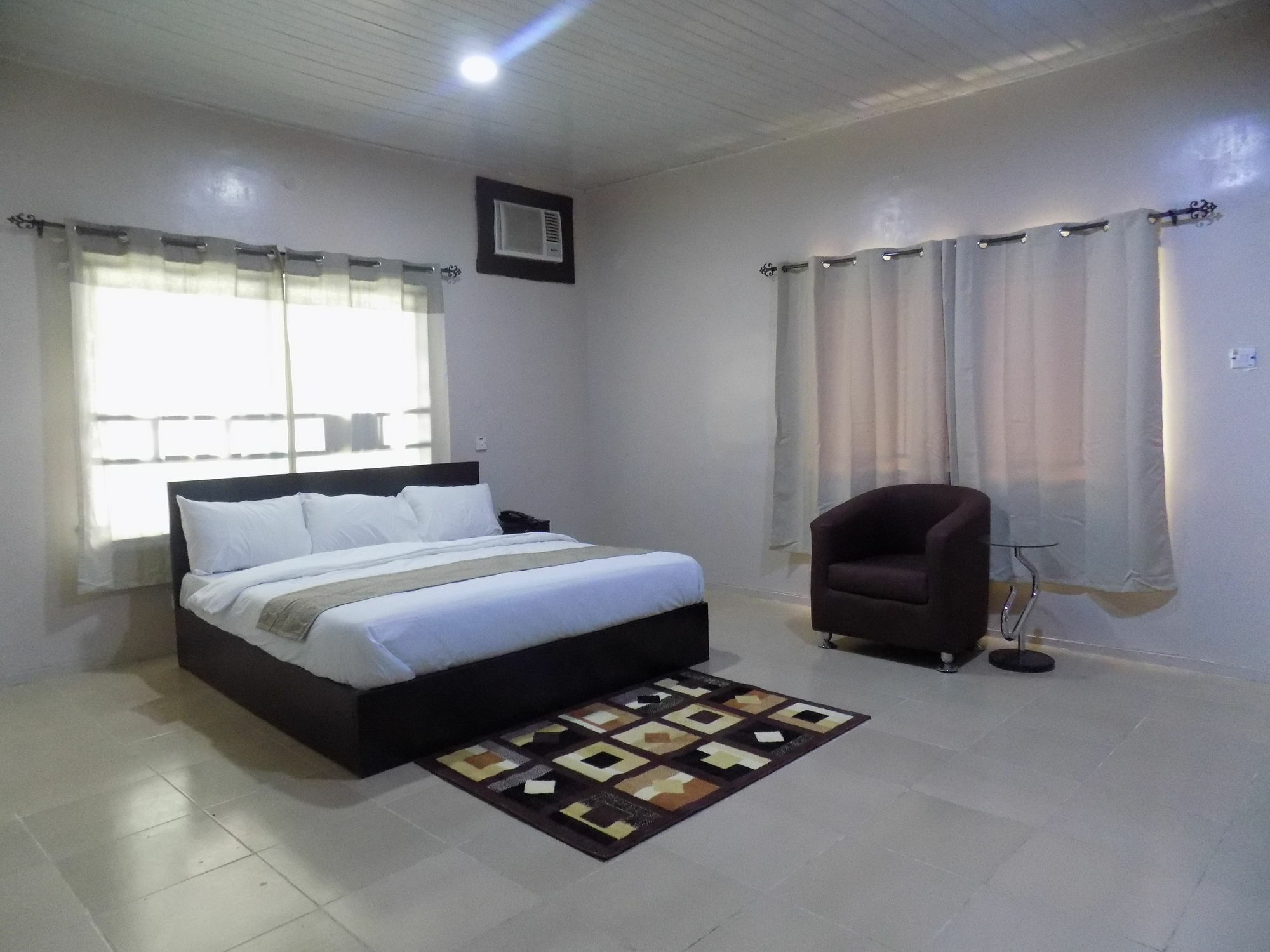 Posh Hotel And Suites Ikeja Ngoại thất bức ảnh