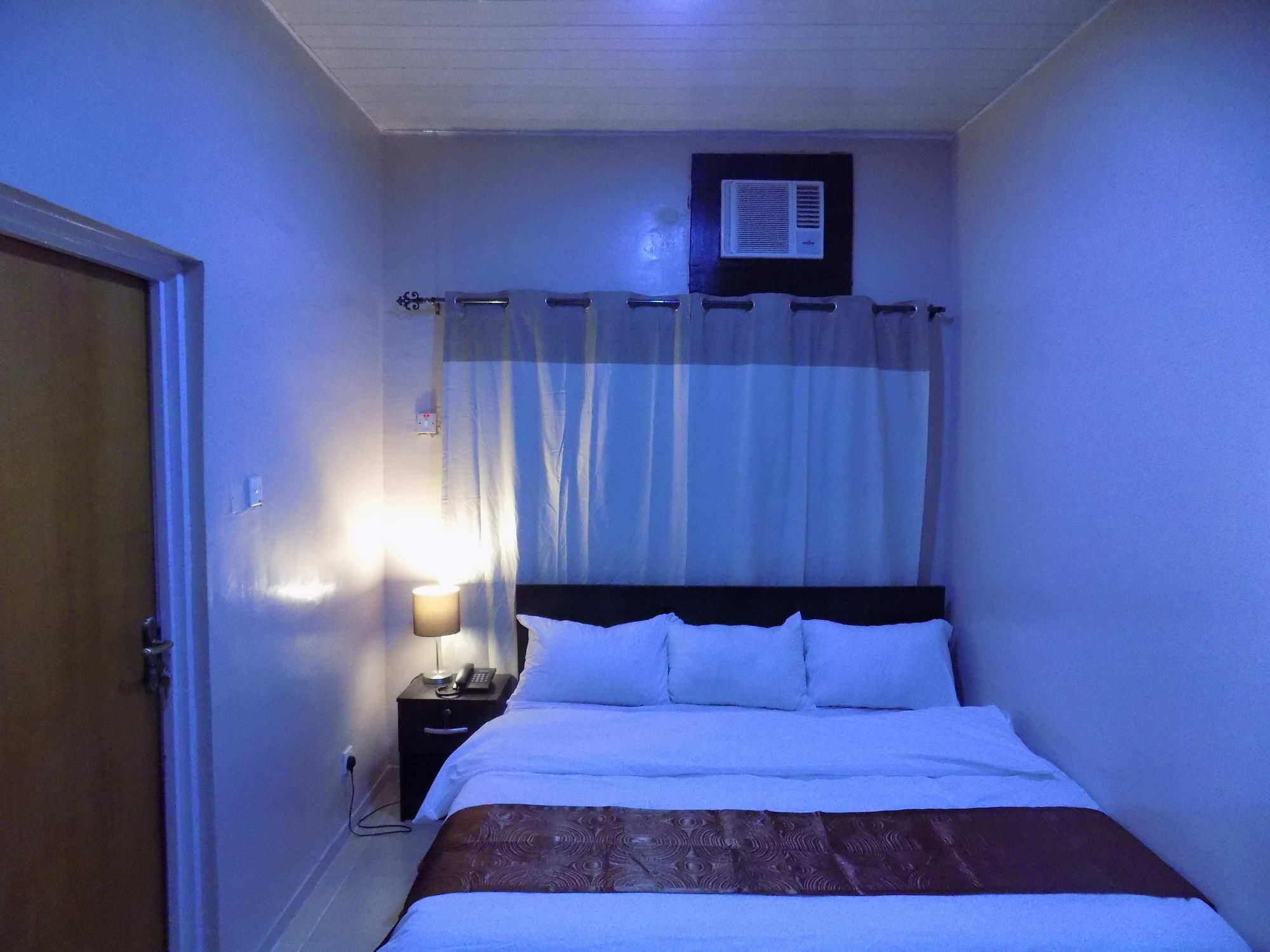 Posh Hotel And Suites Ikeja Ngoại thất bức ảnh